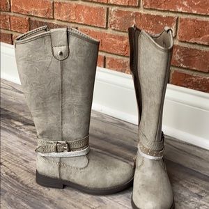 Girls knee high boots